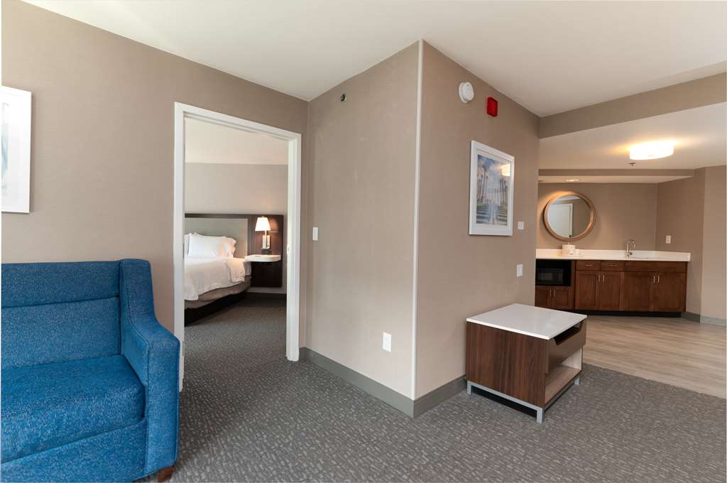 Фото Hampton Inn & Suites Arlington Crystal City Dca