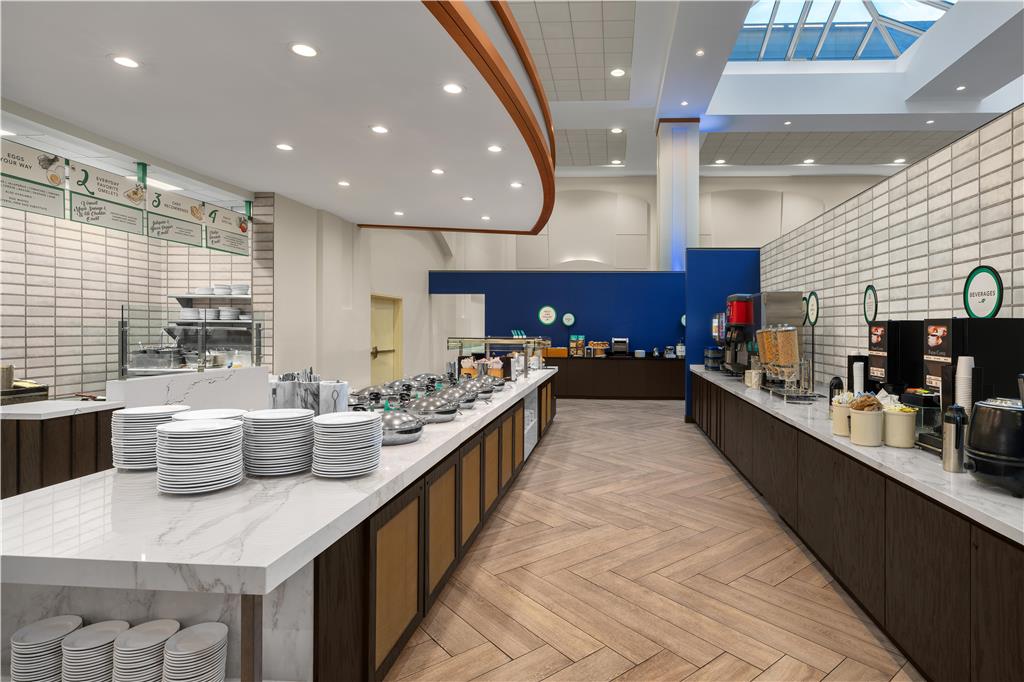 Фото Embassy Suites by Hilton Boston at Logan Airport