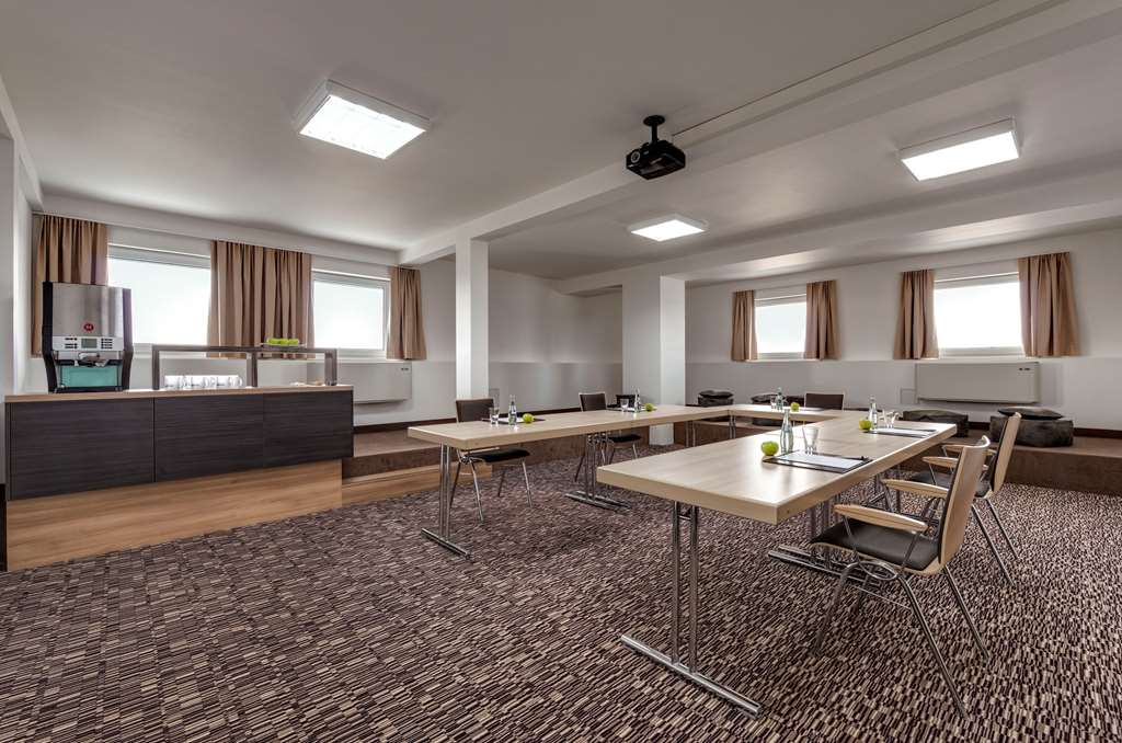 Фото Park Inn by Radisson Göttingen