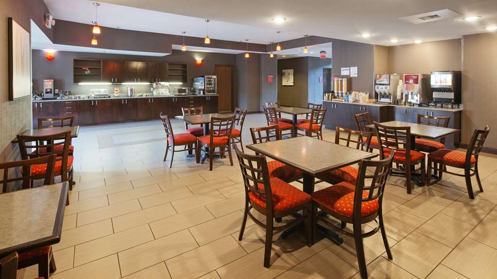 Фото Best Western Plus Austin Airport Inn & Suites