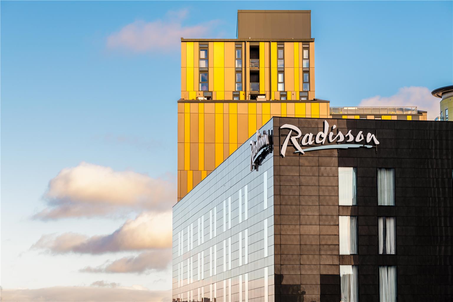 Фото Radisson Hotel Manchester City Centre, A Verified Net Zero Hotel