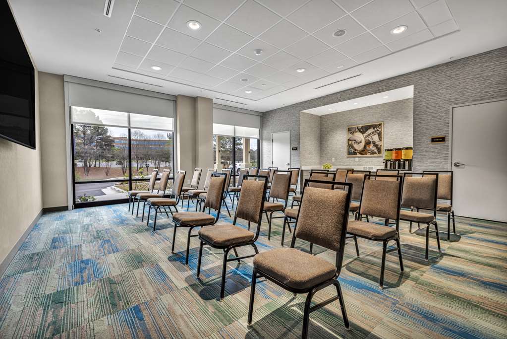Фото Home2 Suites by Hilton Raleigh State Arena