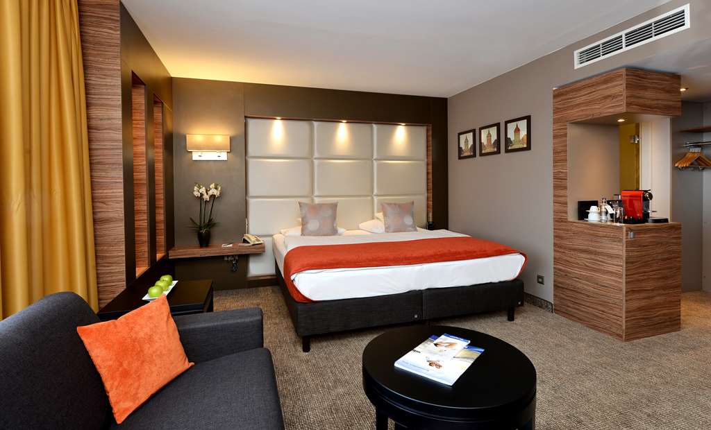 Фото Best Western Plus Delta Park Hotel
