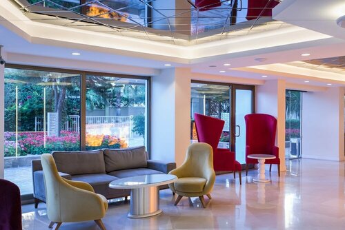 Гостиница Falcon Hotel в Анталье