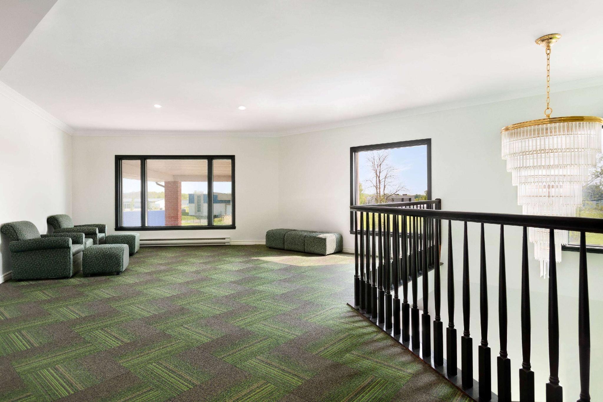 Фото Travelodge by Wyndham Rigaud