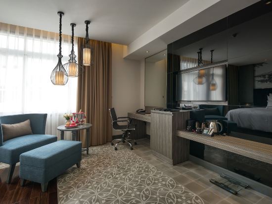 Фото Paradise Suites Hotel