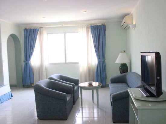 Фото Bat Dat Hotel