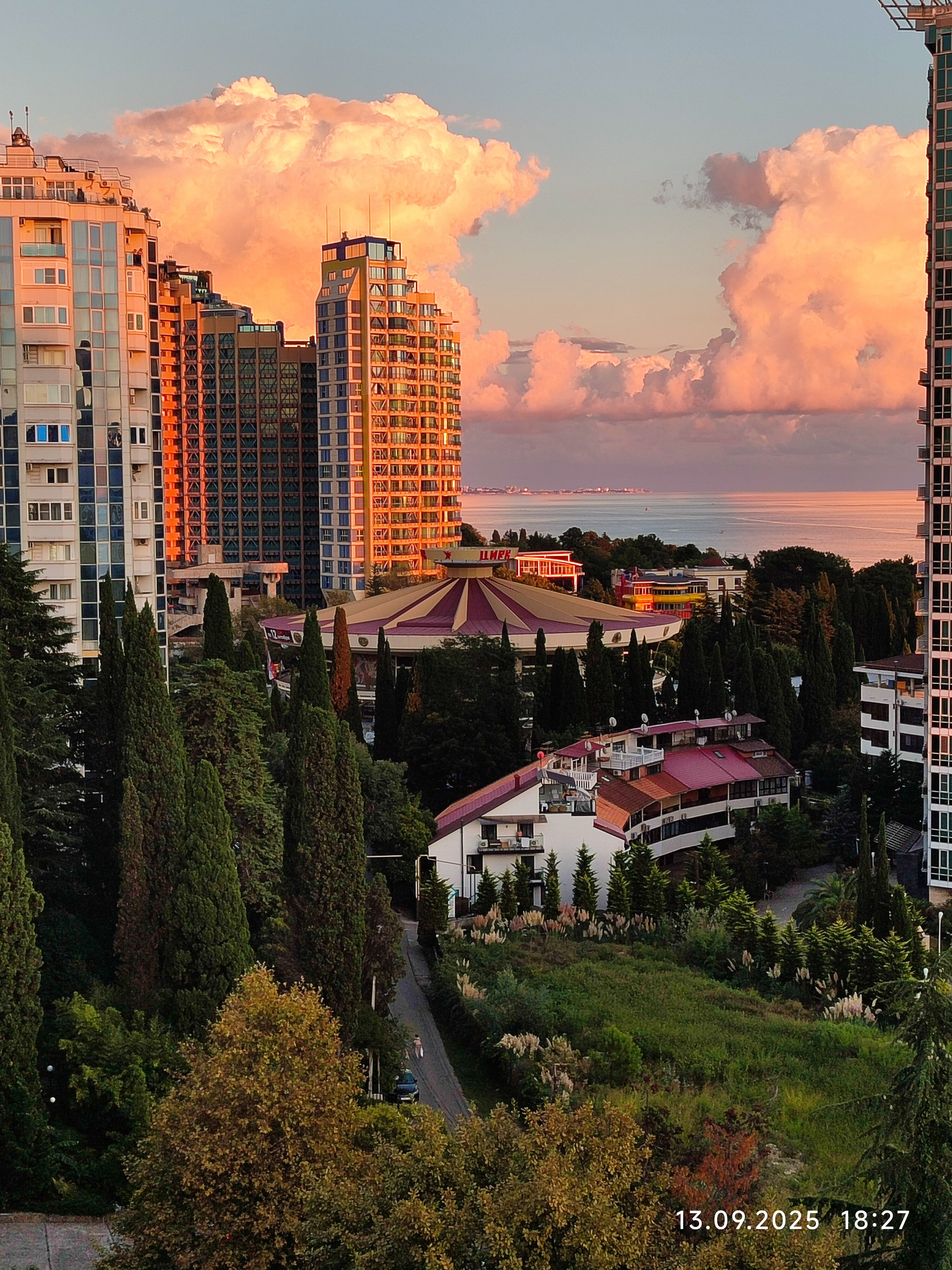 Фото Мира на Курортном