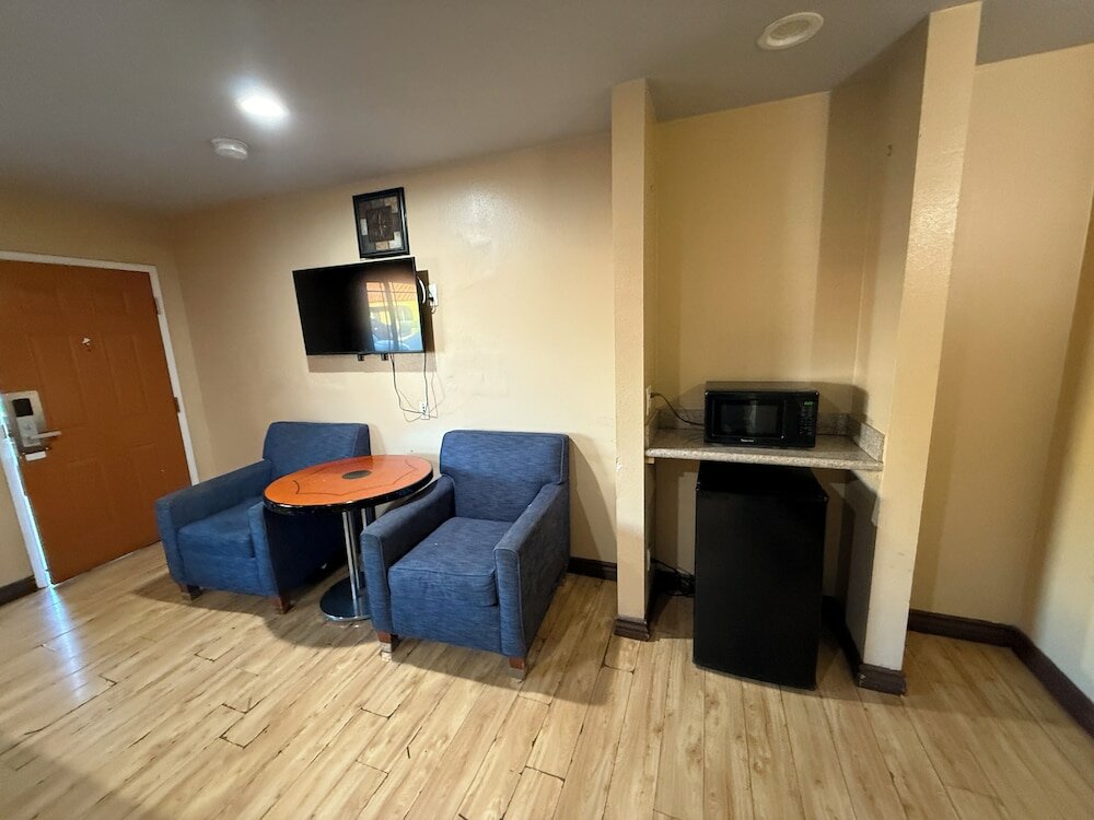 Фото Rocky Inn