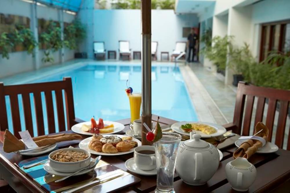 Фото Royal Park Residence Hotel