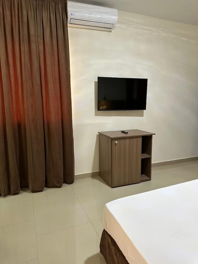 Фото Ngaliema Resort Club