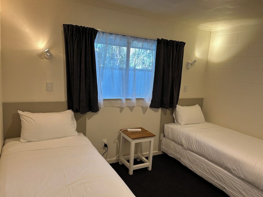 Фото Montana Lodge Motel