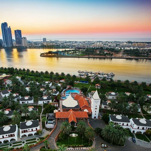 Гостиница Marbella Resort в Шардже