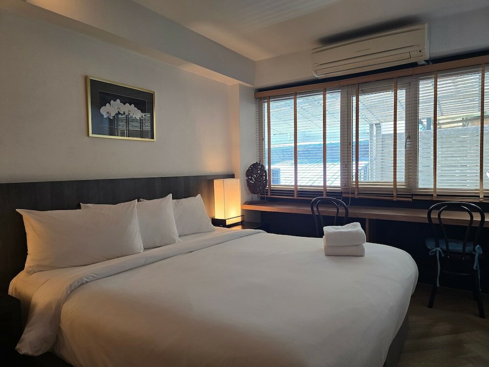 Фото Sathorn Terrace Apartment