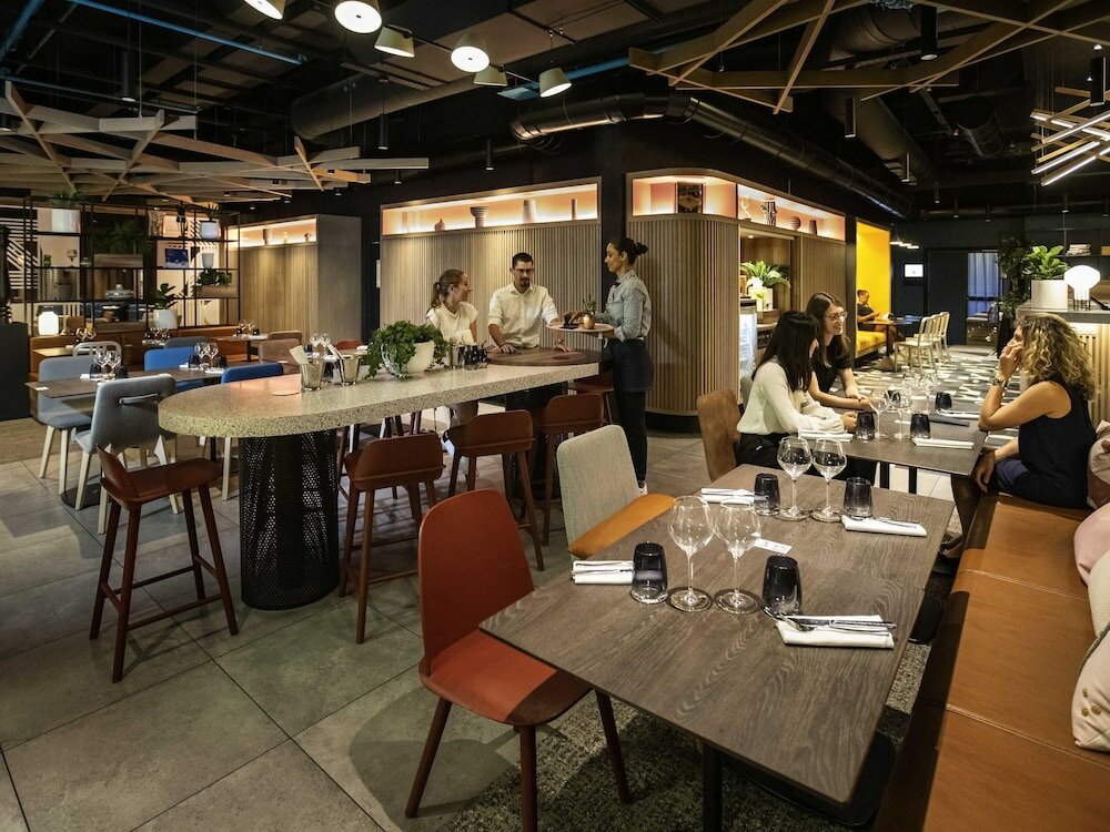 Фото Novotel Strasbourg Centre Halles