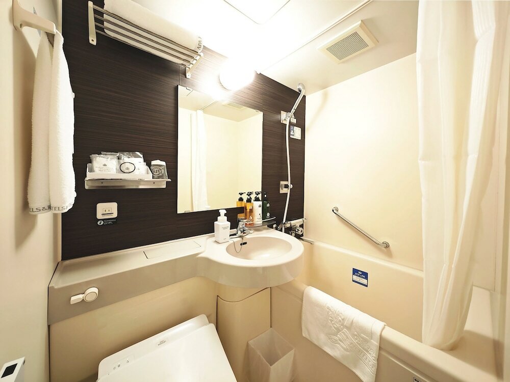 Фото Apa Hotel Kyoto Eki Horikawadori