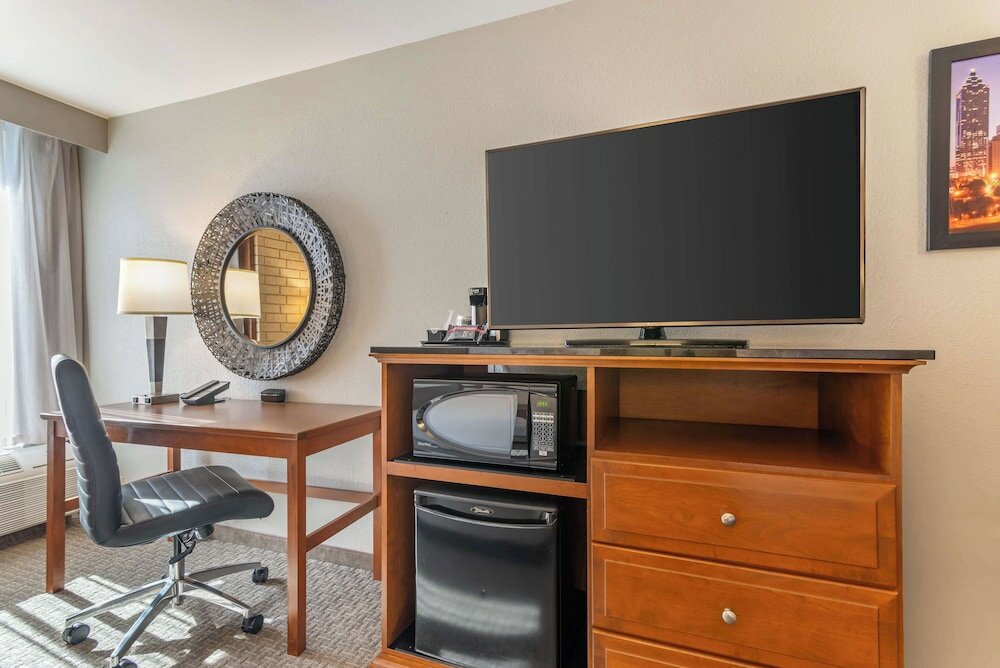 Фото Drury Inn & Suites Atlanta Airport