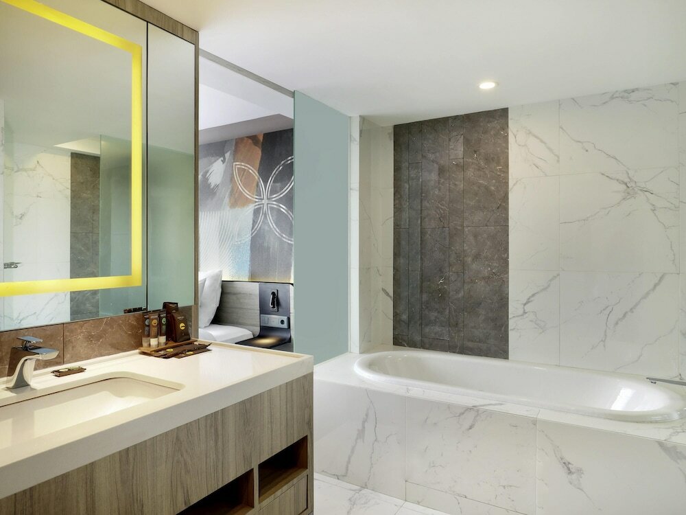 Фото Novotel Suites Yogyakarta Malioboro