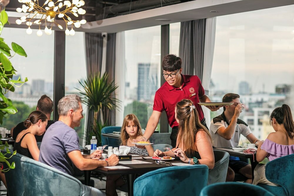 Фото May De Ville Old Quarter II Hotel