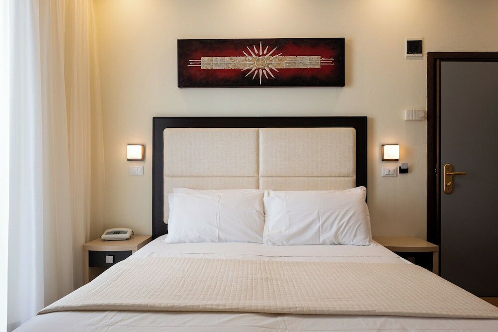 Фото Hotel City