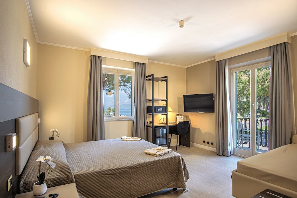 Фото Grande Albergo Sestri Levante