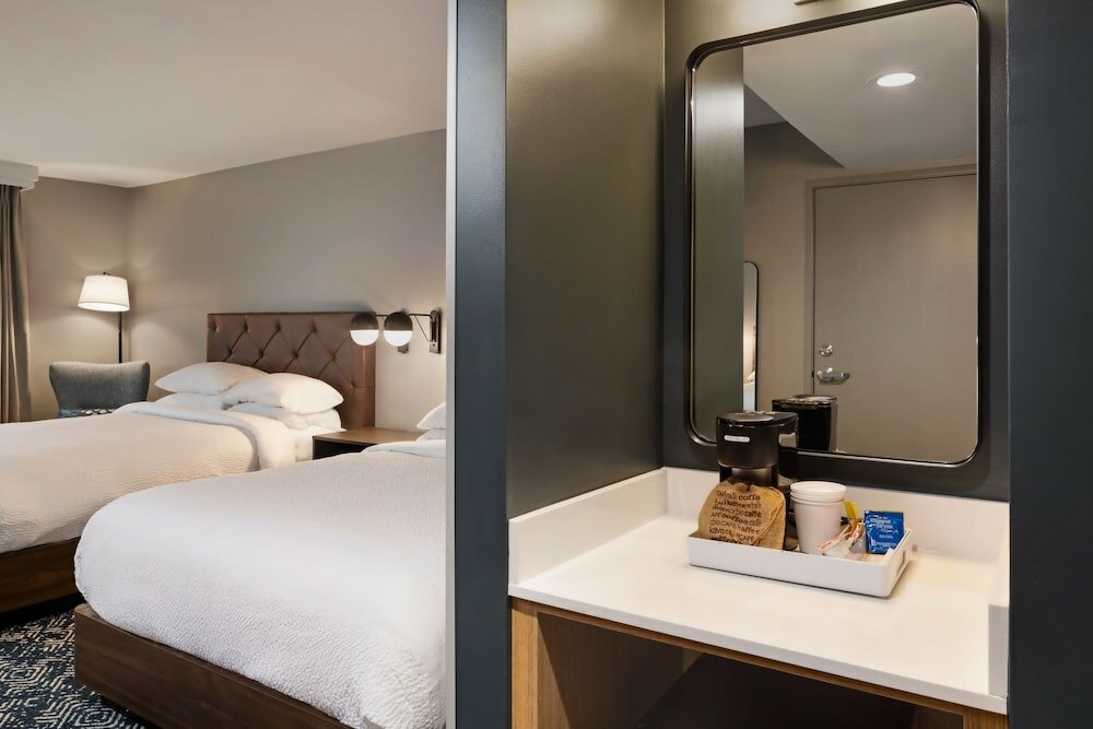 Фото Four Points by Sheraton Bakersfield