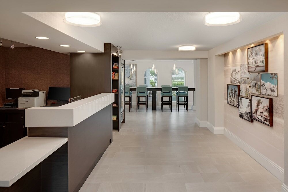 Фото Fairfield Inn And Suites by Marriott Palm Beach