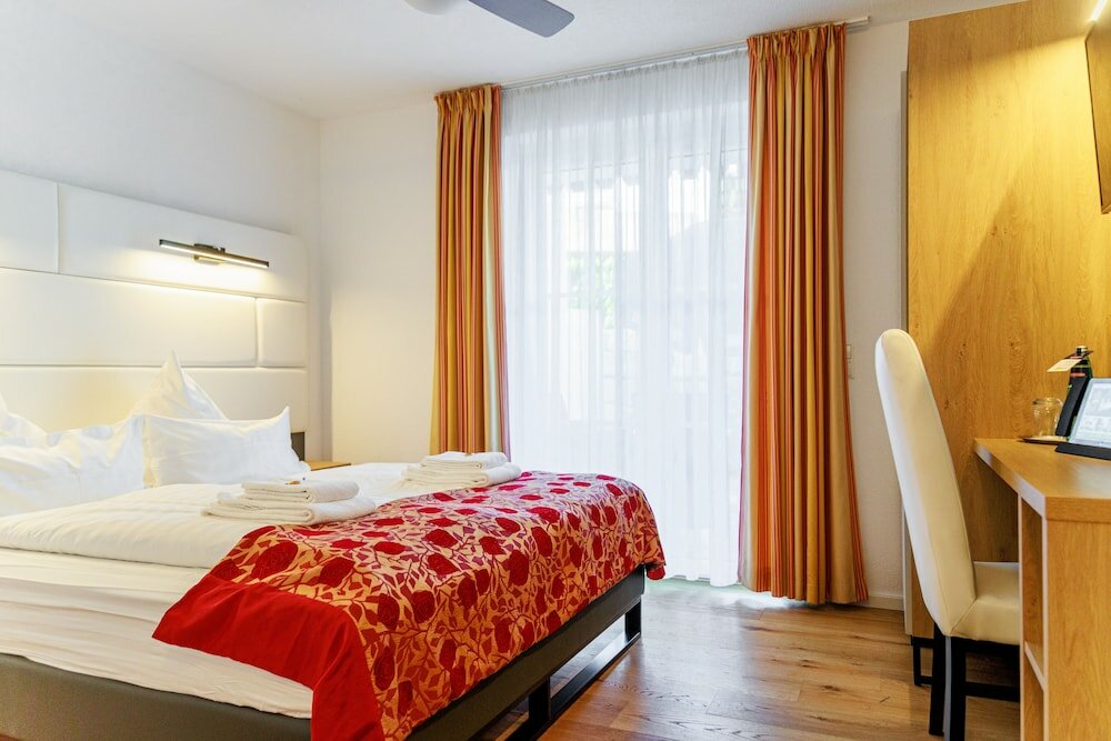 Фото Bodensee-Hotel Kreuz