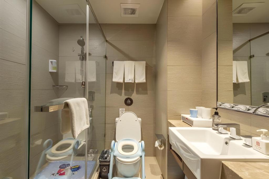 Фото Homeinn Plus Hotel (Beijing Guomao Heshenghui)