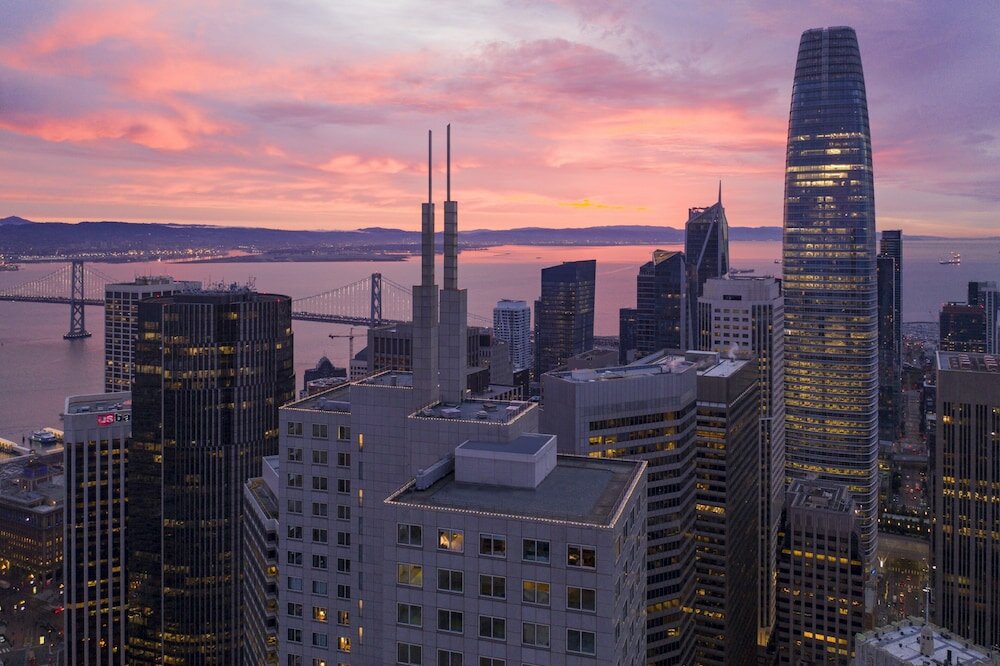 Фото Four Seasons Hotel San Francisco at Embarcadero