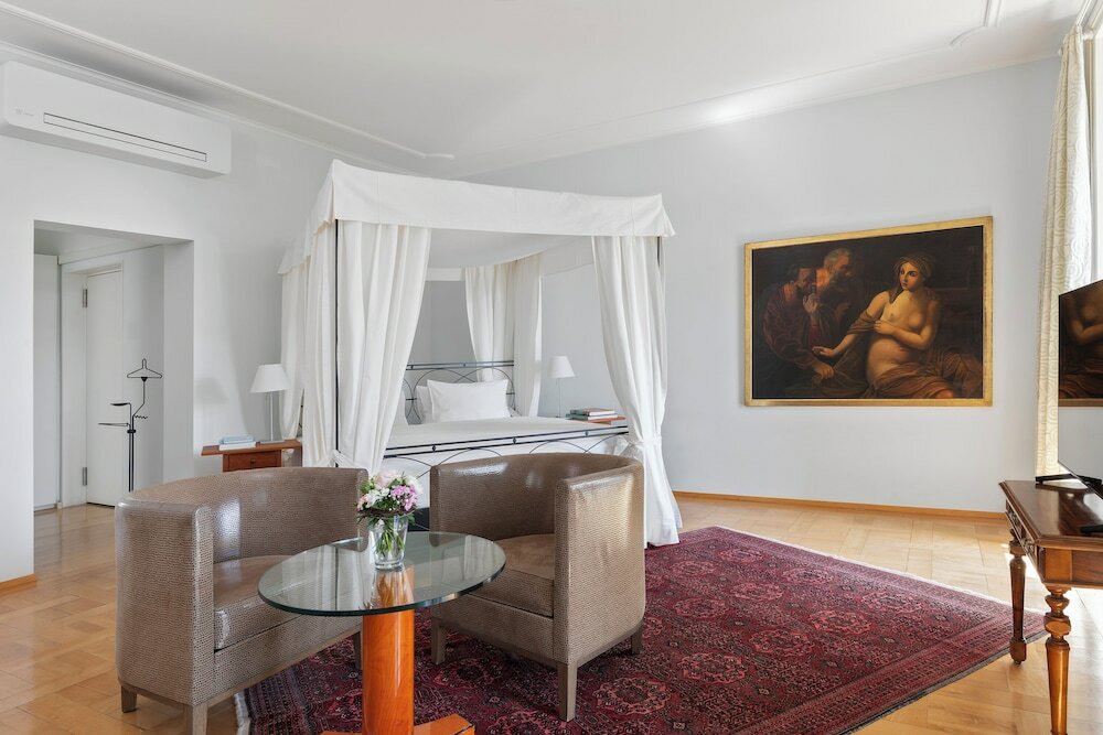 Фото Grand Hotel Europe