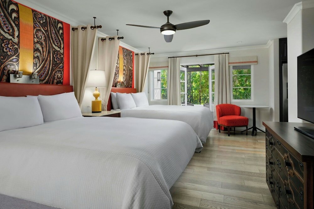 Фото Triada Palm Springs, Autograph Collection by Marriott