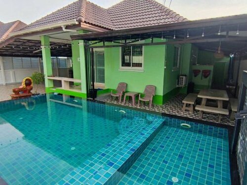 Гостиница Chay Weng Pool Villa sattahip в Саттахипе