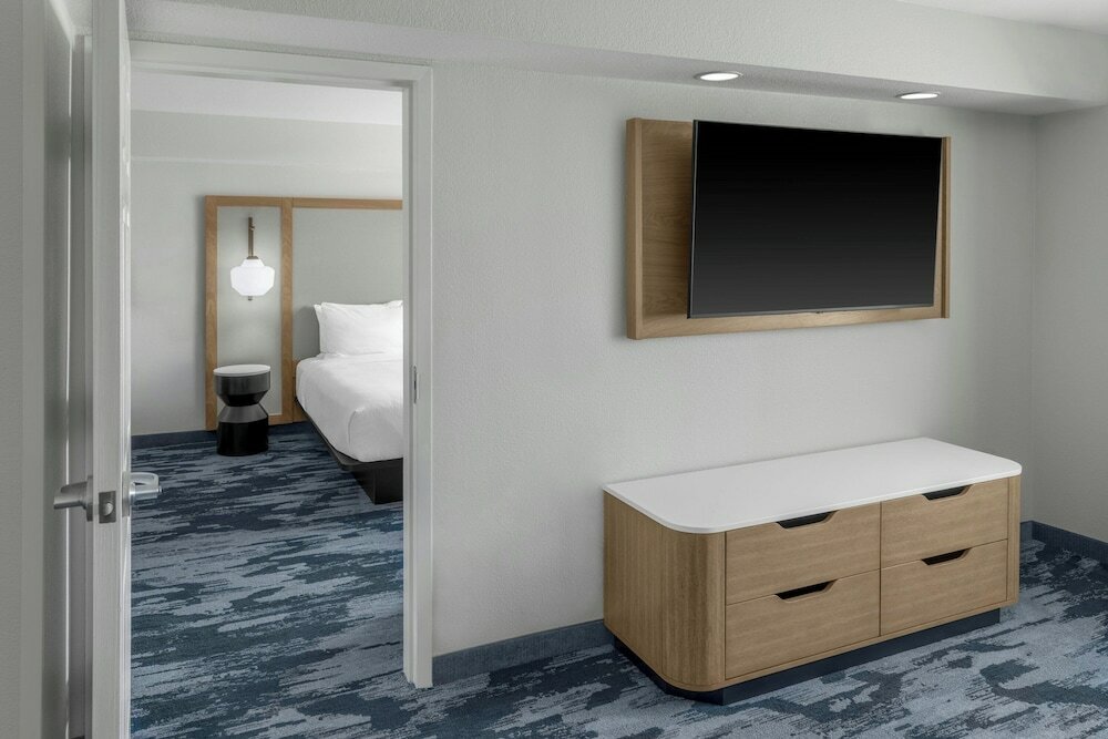 Фото Fairfield Inn & Suites by Marriott San Francisco San Carlos