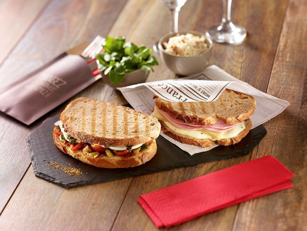 Фото Ibis Evora Hotel