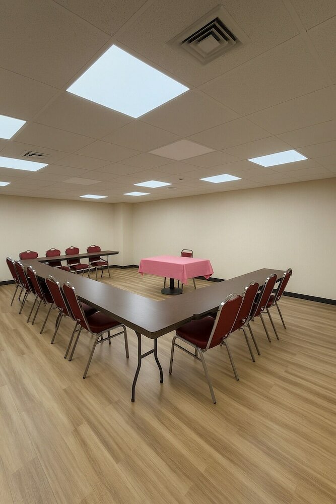 Фото The Floral Park Motor Lodge