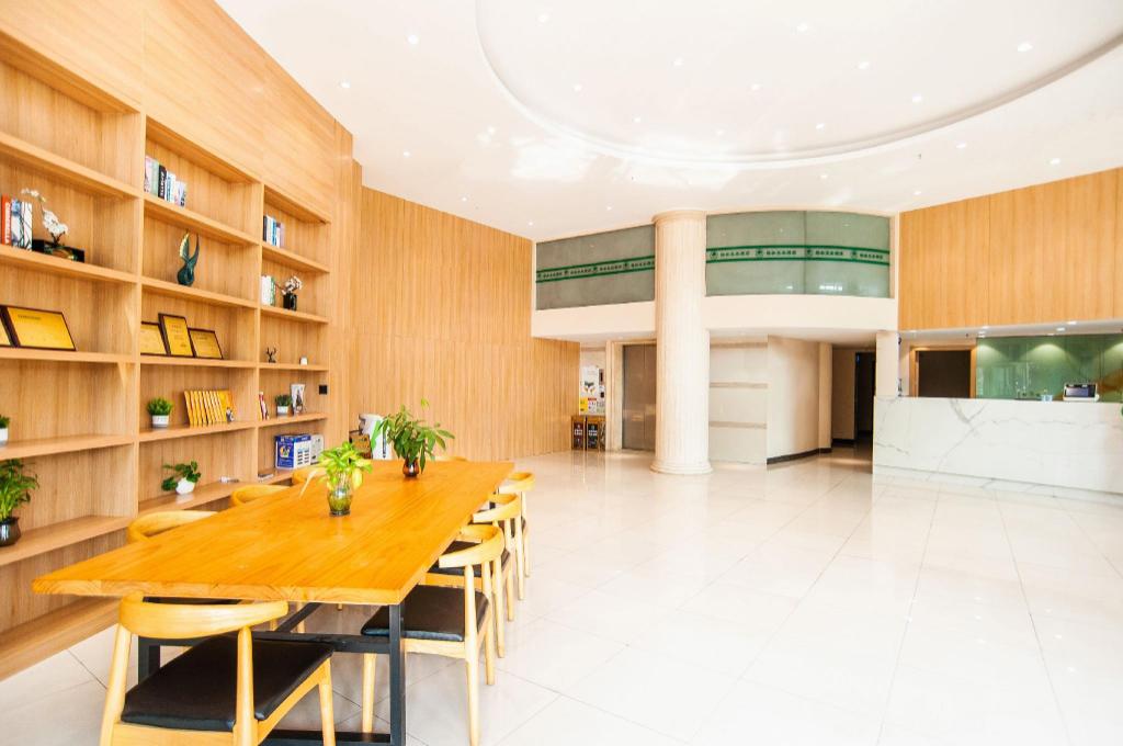Фото GreenTree Inn Shanghai Jiading Anting Motor City Express Hotel