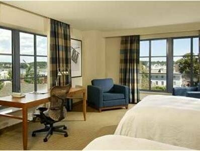 Внешний вид отеля Hilton Garden Inn Portsmouth Downtown в Портсмуте, фото 3