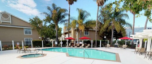 Внешний вид отеля Chase Suite Hotel Newark в Ньюарке, фото 3