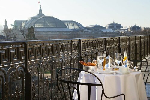 Внешний вид отеля La Reserve Paris Hotel and SPA в Париже, фото 4