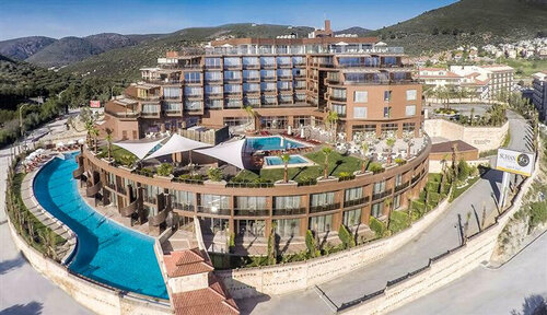 Гостиница Qlusive Hotel в Кушадасы