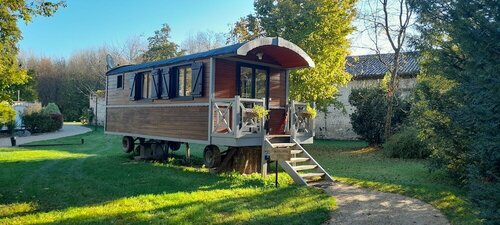 Внешний вид отеля Domaine Quai des Pontis в Коньяке, фото 4