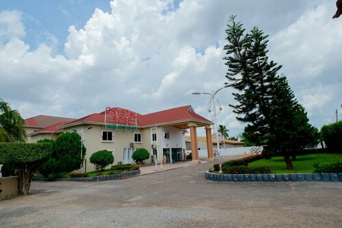 Гостиница Crystal Rose Ambassador Hotel в Кумаси