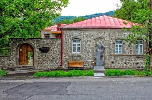 Гостиница Kirch в Горисе