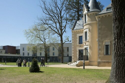 Гостиница Domitys Le Château des Plans в Партене