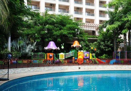 Гостиница Howard Johnson by Wyndham Resort Sanya Bay в Санье
