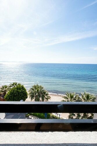 Гостиница Sunday Beach Hotel в Кушадасы