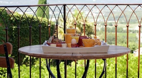 Гостиница Le Clos de la Glycine в Апте