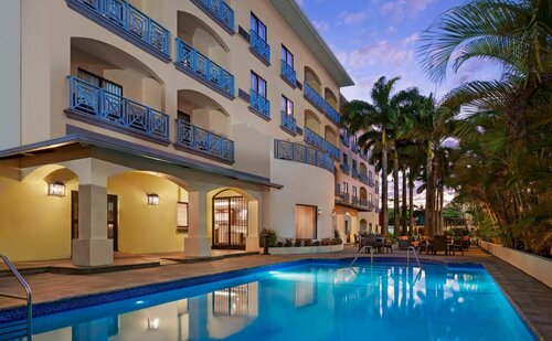 Гостиница Courtyard by Marriott Port Of Spain в Порт-оф-Спейн