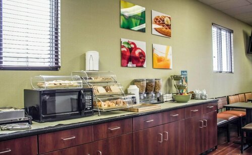 Гостиница Quality Inn в Кантоне